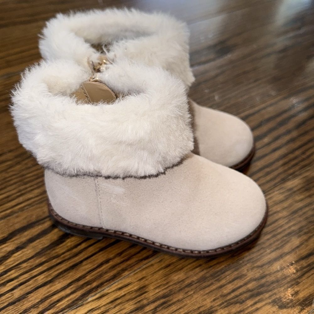 Janie & Jack Faux Fur Lined Suede Boots 6C - Picture 5 of 8
